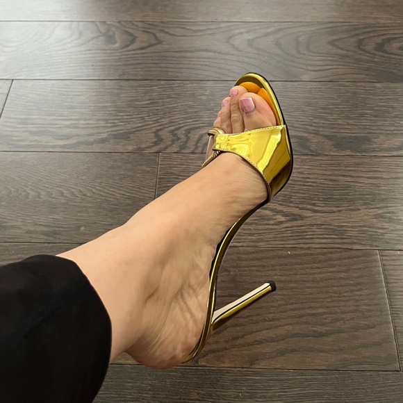 Giuseppe Zanotti Gold Mules - Picture 8 of 8